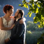 Photographe mariage annecy haute savoie couple complicite amour regards coucher de soleil soir